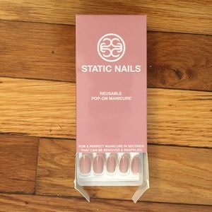 Static Nails: PEONY
